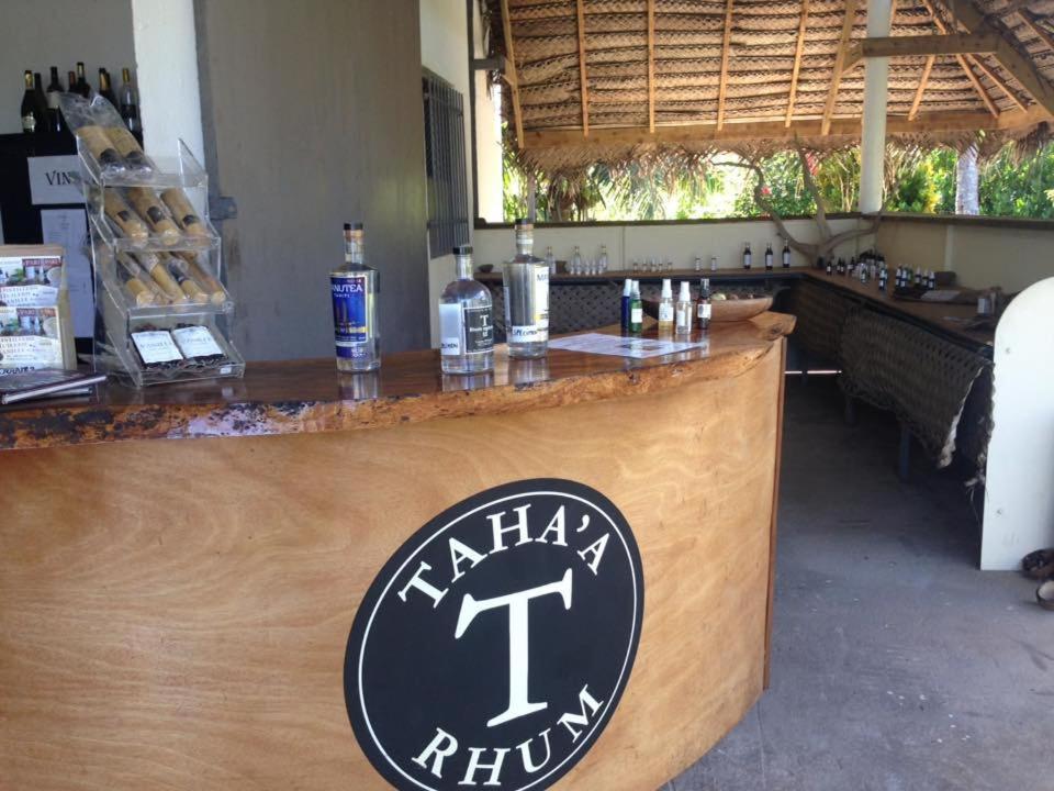 Pension Hibiscus Tahaa Uturoa Exterior photo
